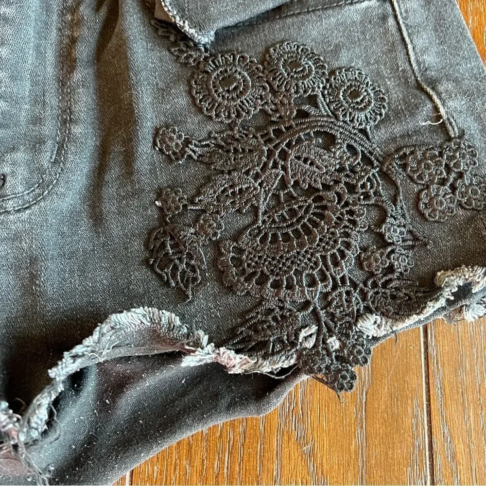American Eagle Hi-Rise Shortie Size 4 - Picture 2 of 7
